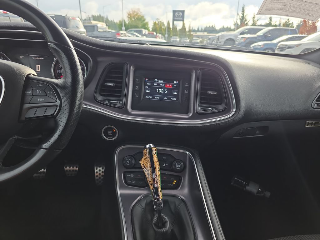 Used 2015 Dodge Challenger R/T RWD image 22