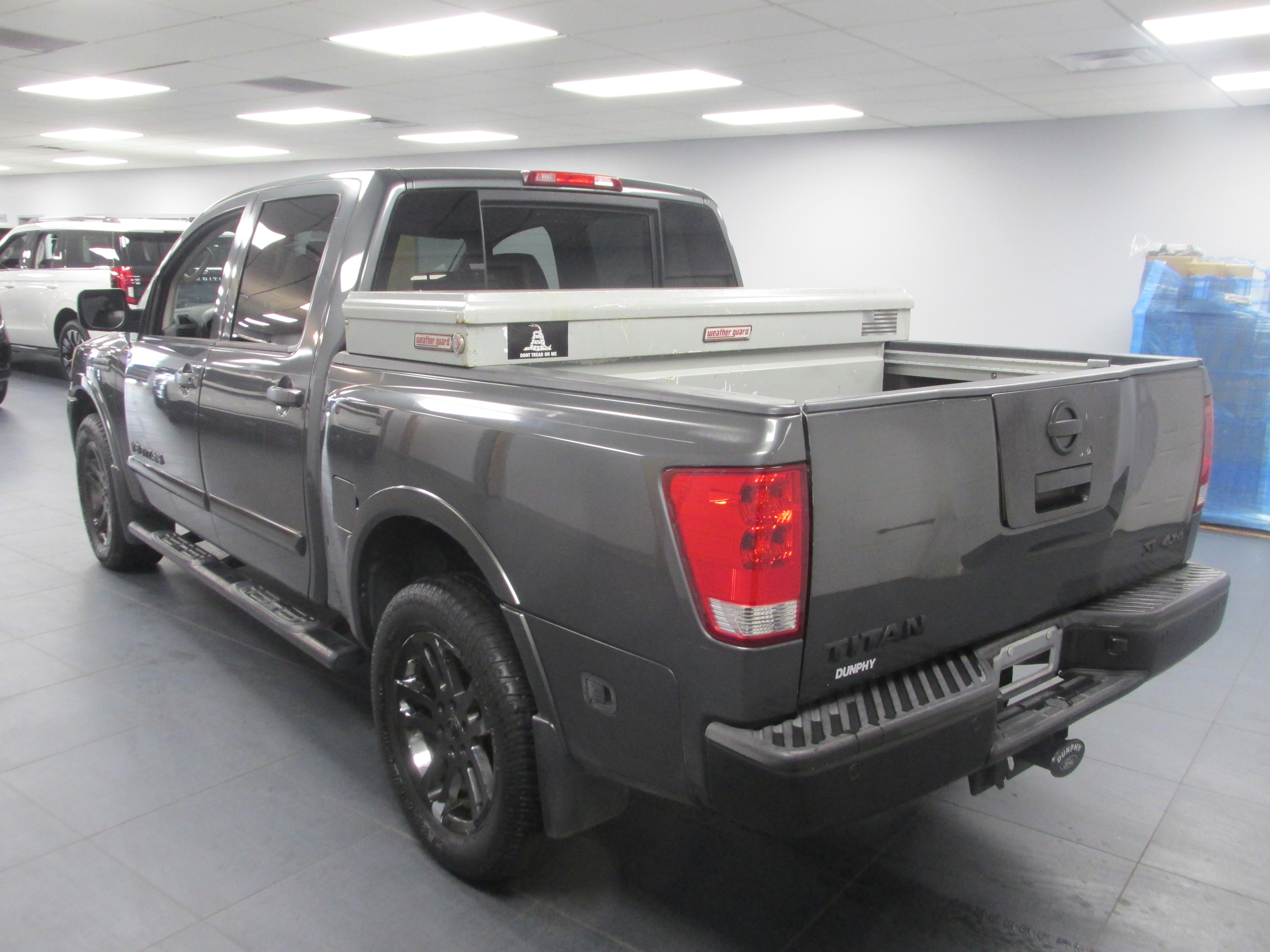 Used 2011 Nissan Titan SL w/ Heavy Metal Edition Pkg AWD/4WD image 7