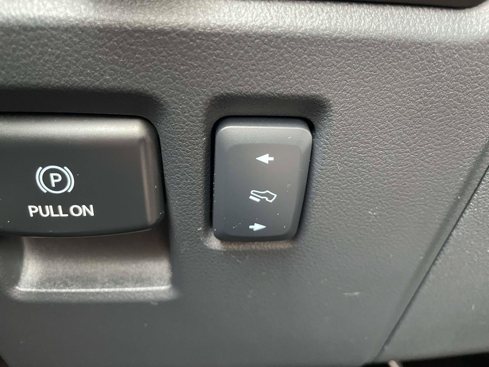 Used 2024 Ford Expedition XLT RWD image 29