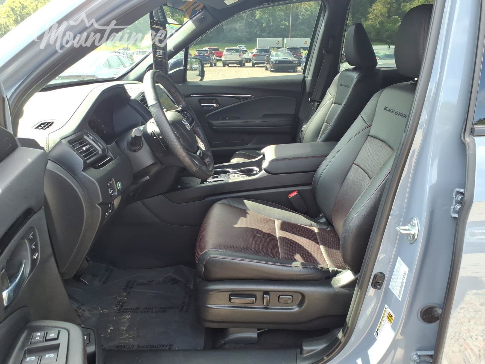 Certified 2024 Honda Ridgeline Black Edition image 14