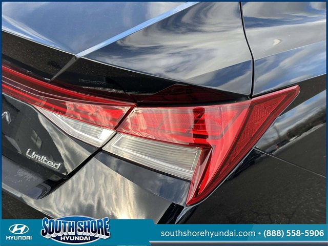 Certified 2023 Hyundai Elantra Limited image 11