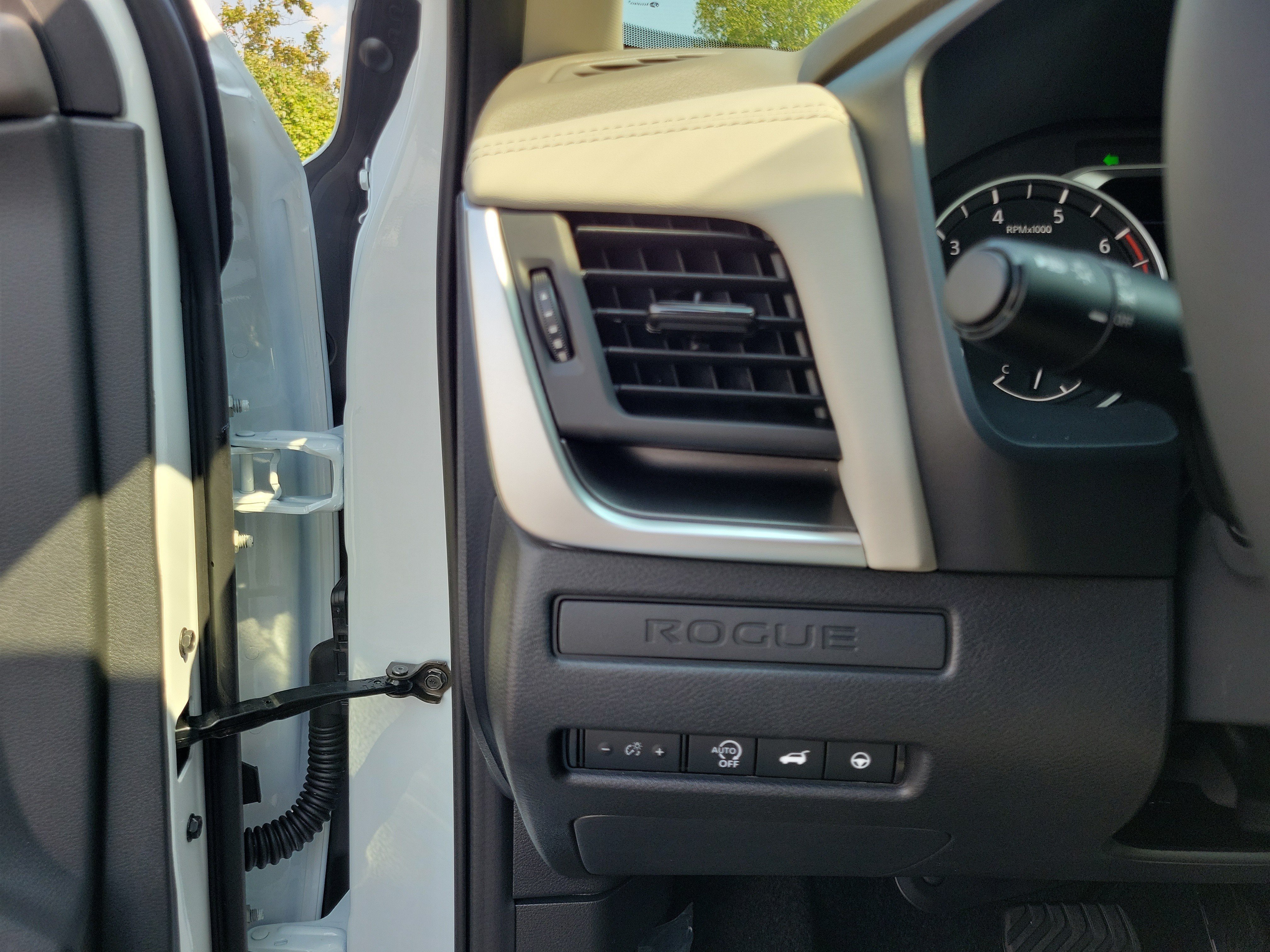 New 2026 Nissan Rogue Dark Armor AWD/4WD image 20
