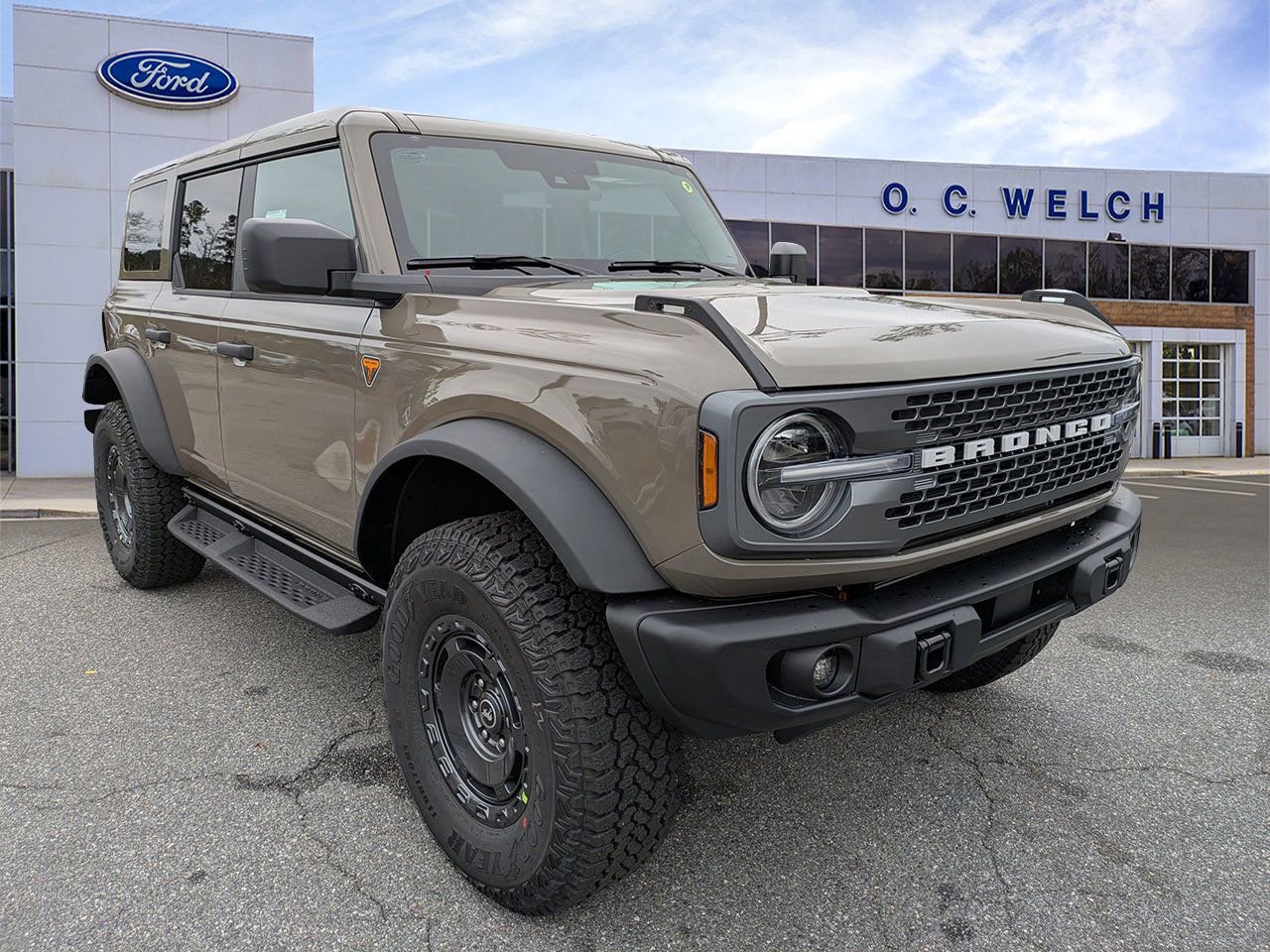 New 2025 Ford Bronco Badlands w/ Sasquatch Package