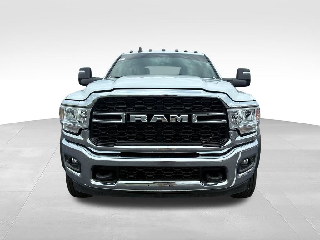 Used 2024 RAM 4500 Tradesman w/ Chrome Appearance Group AWD/4WD image 5