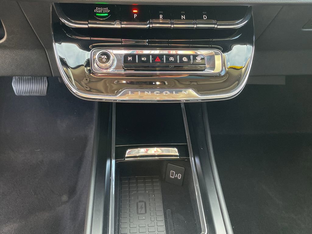 New 2025 Lincoln Corsair Reserve w/ Jet Appearance Package image 11