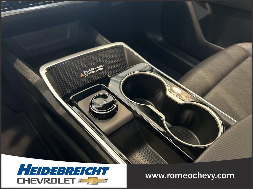 Used 2026 Chevrolet Equinox LT w/ Convenience Package II image 25