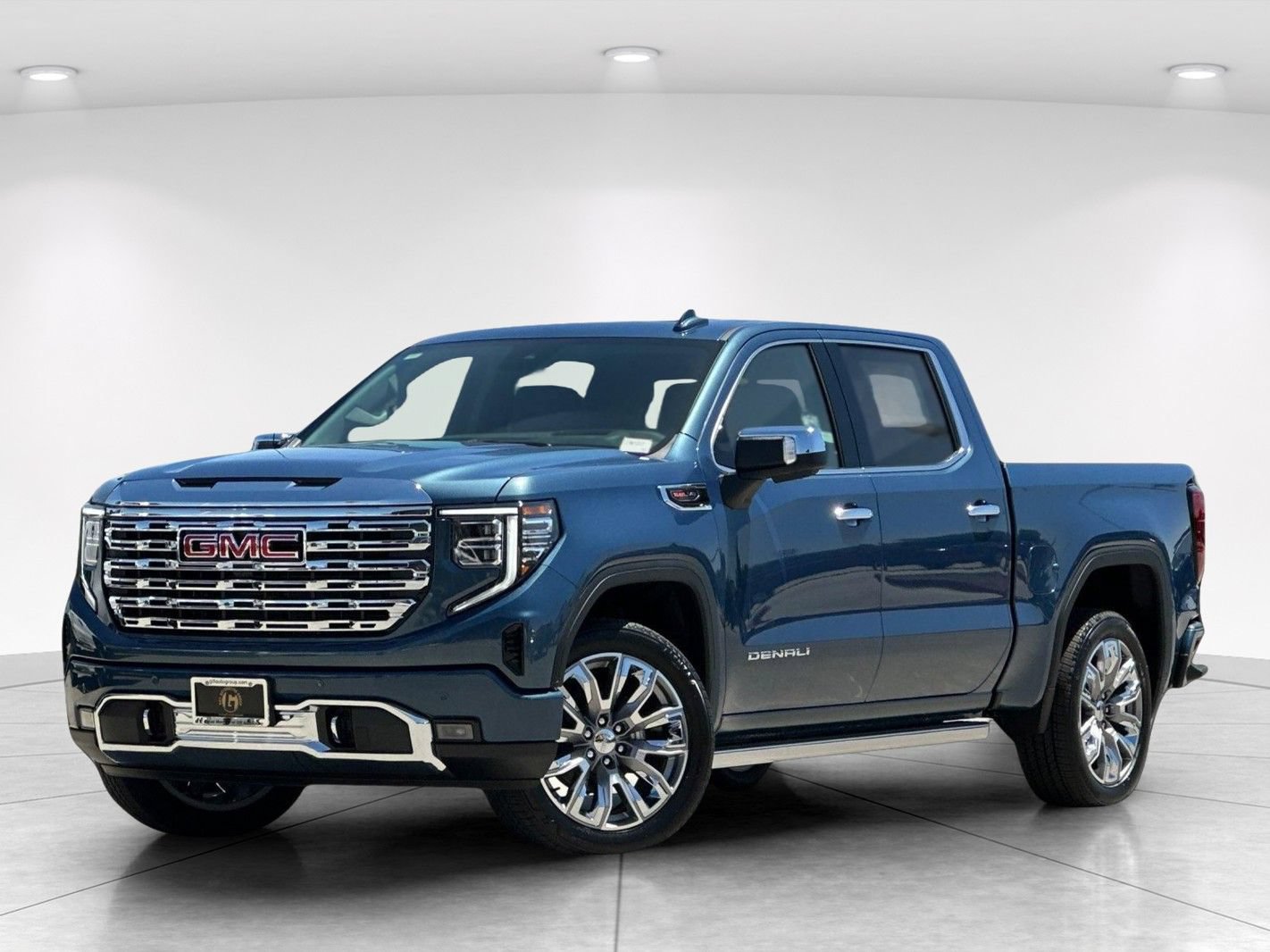 New 2026 GMC Sierra 1500 Denali w/ Denali Reserve Package AWD/4WD image 3