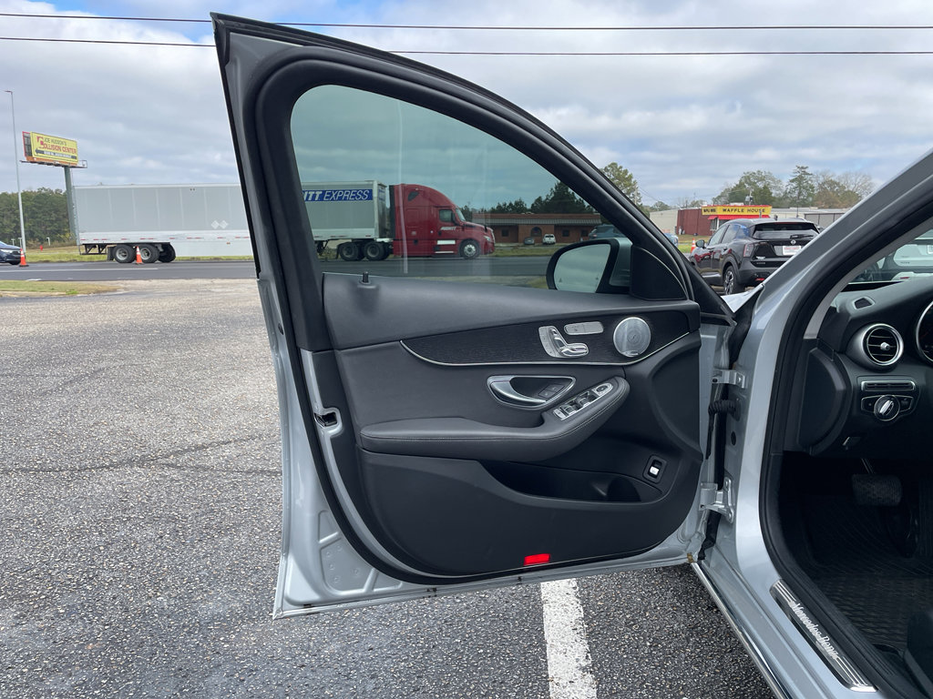 Used 2021 Mercedes-Benz C 300 Sedan image 8
