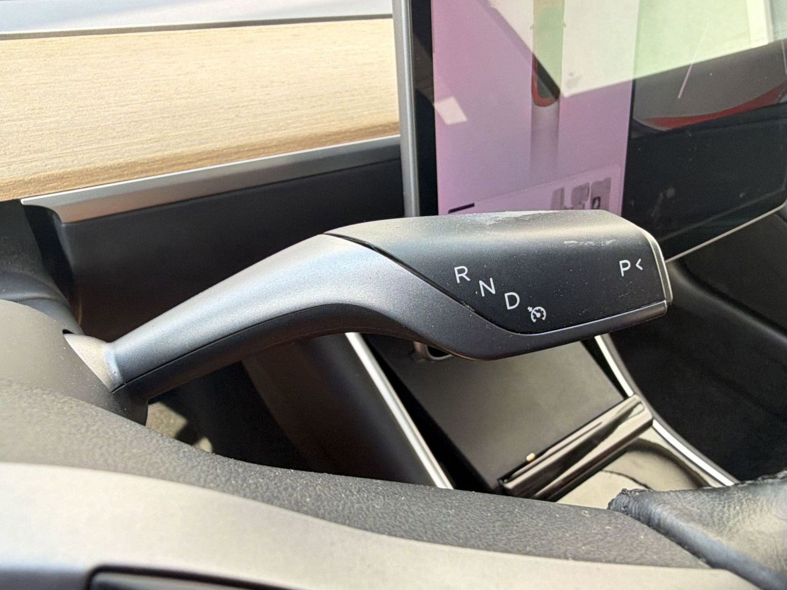 Used 2018 Tesla Model 3 Mid Range image 18