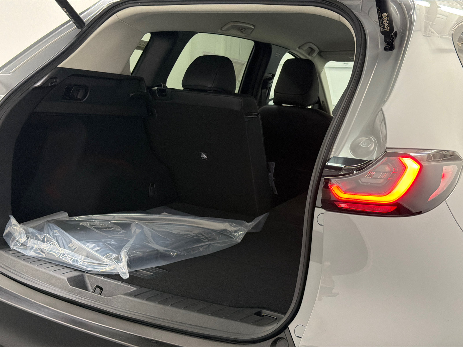 New 2026 MAZDA CX-5 Preferred AWD/4WD image 9
