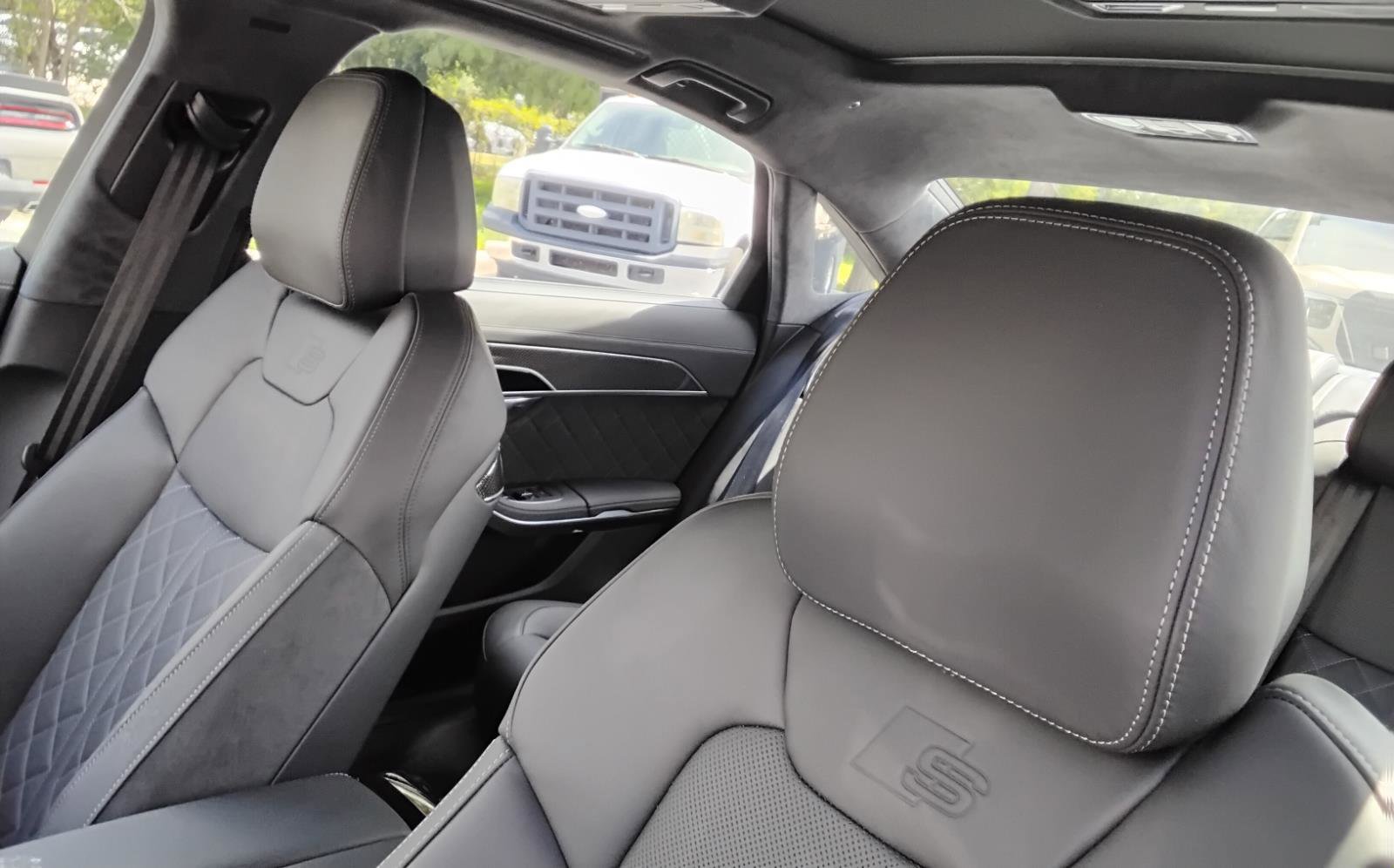 New 2025 Audi S8 image 15