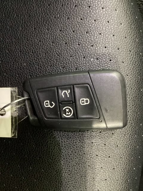 Used 2021 Volkswagen Atlas Cross Sport SEL R-Line AWD/4WD image 26
