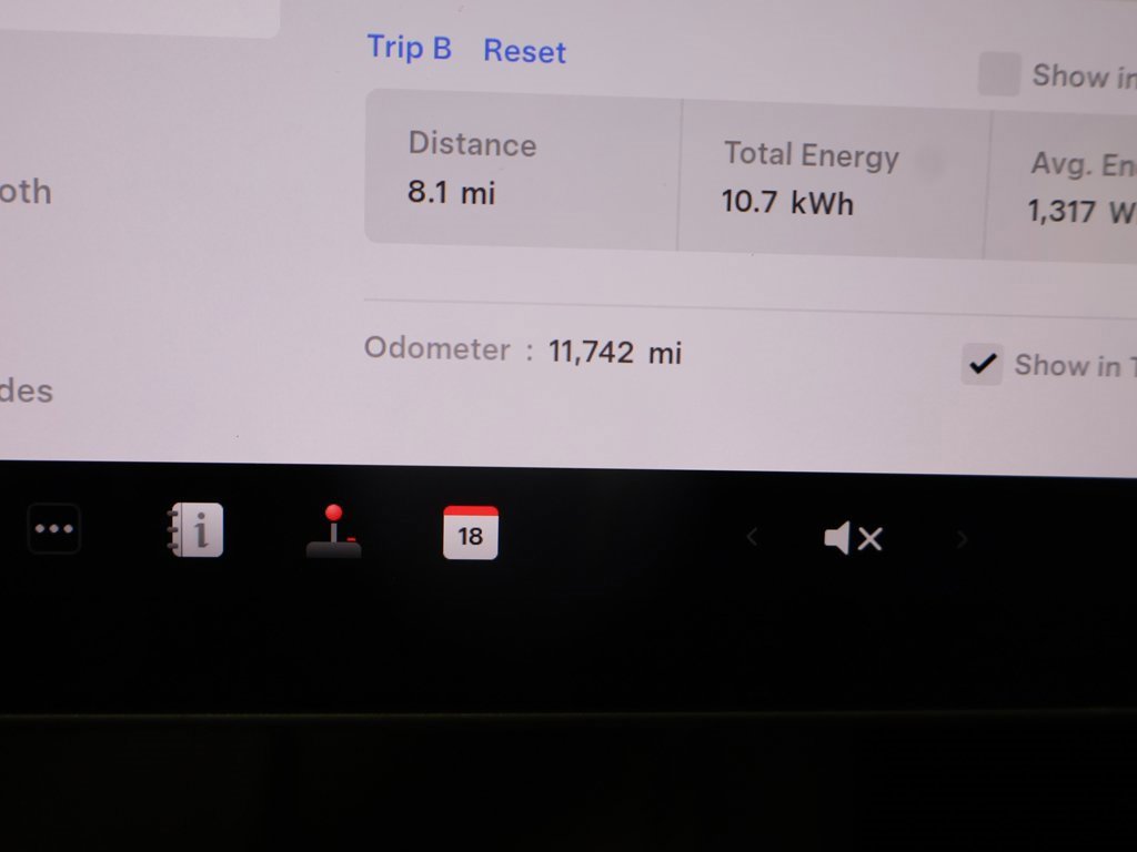 Used 2023 Tesla Model 3 Standard Range image 39