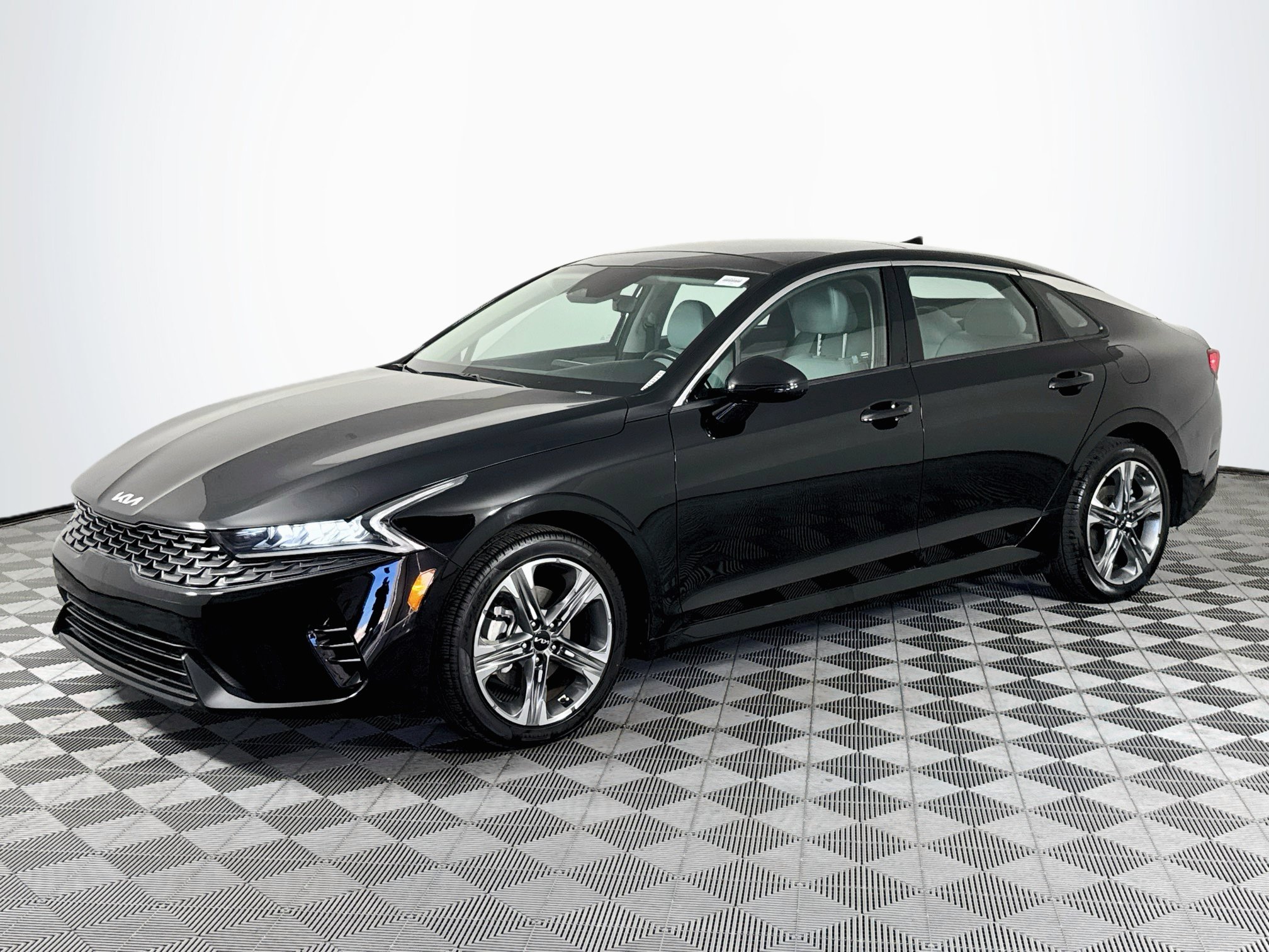Used 2024 Kia K5 EX FWD image 4