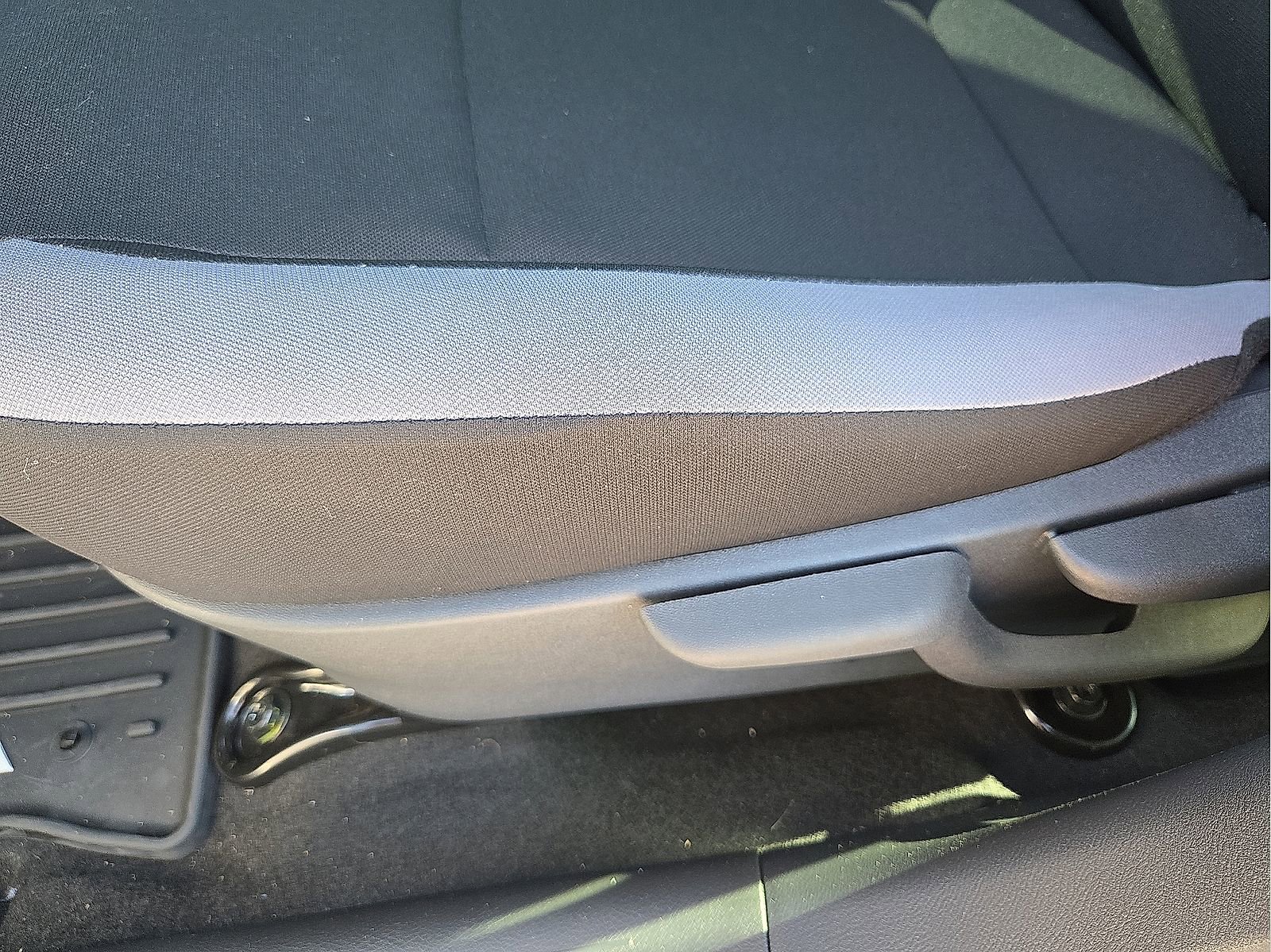 Used 2025 Nissan Versa S w/ Trunk Package image 14