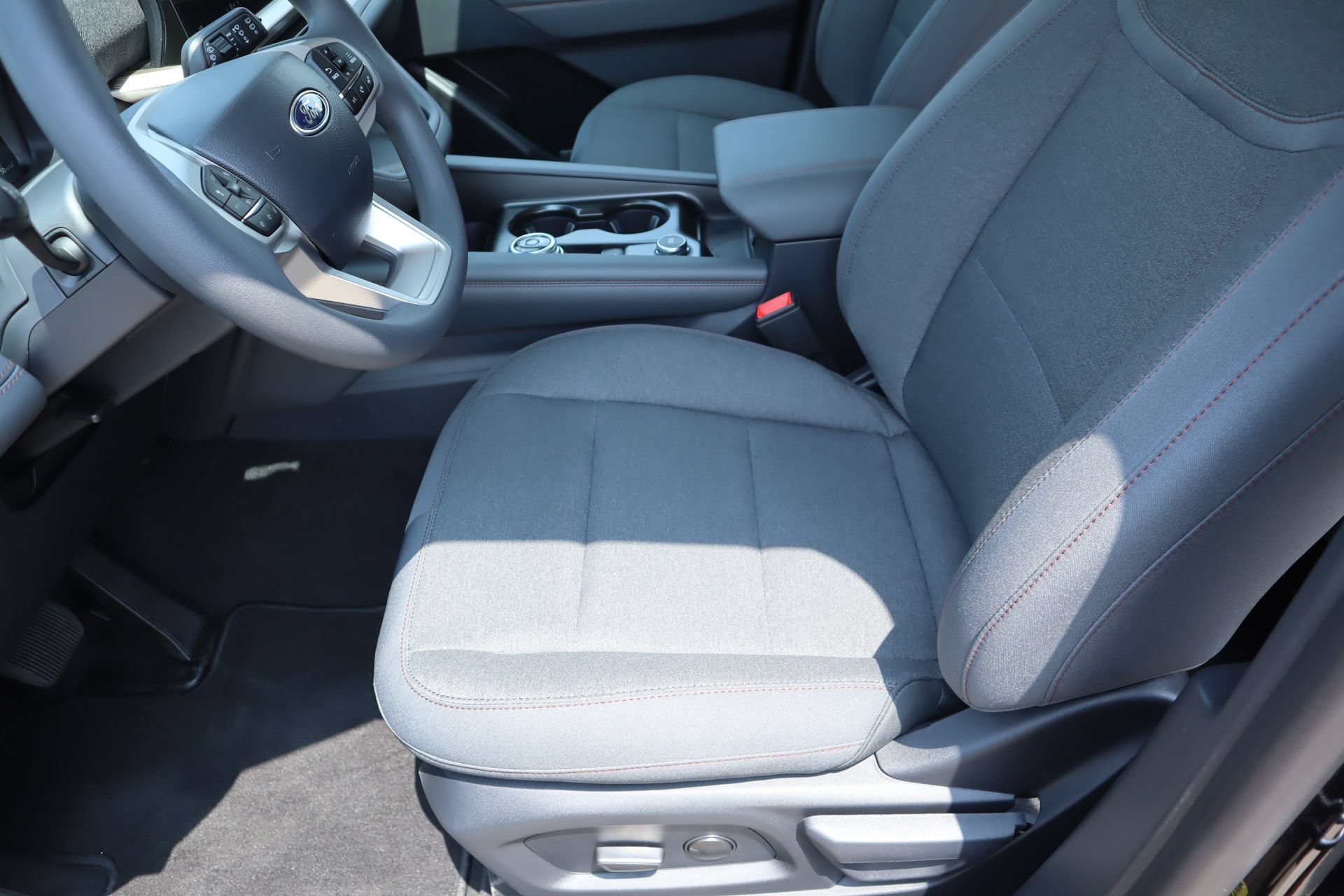 New 2026 Ford Explorer Active RWD image 10