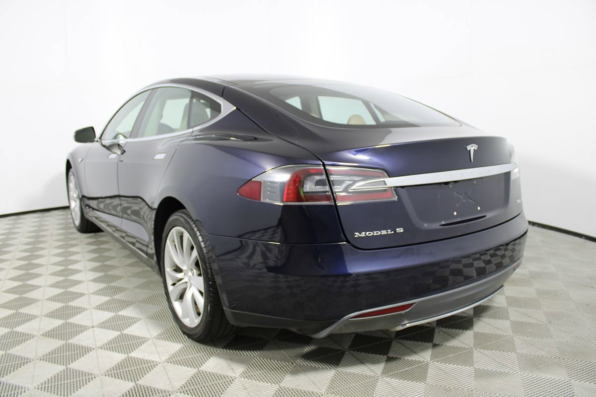 Used 2013 Tesla Model S Performance RWD image 70