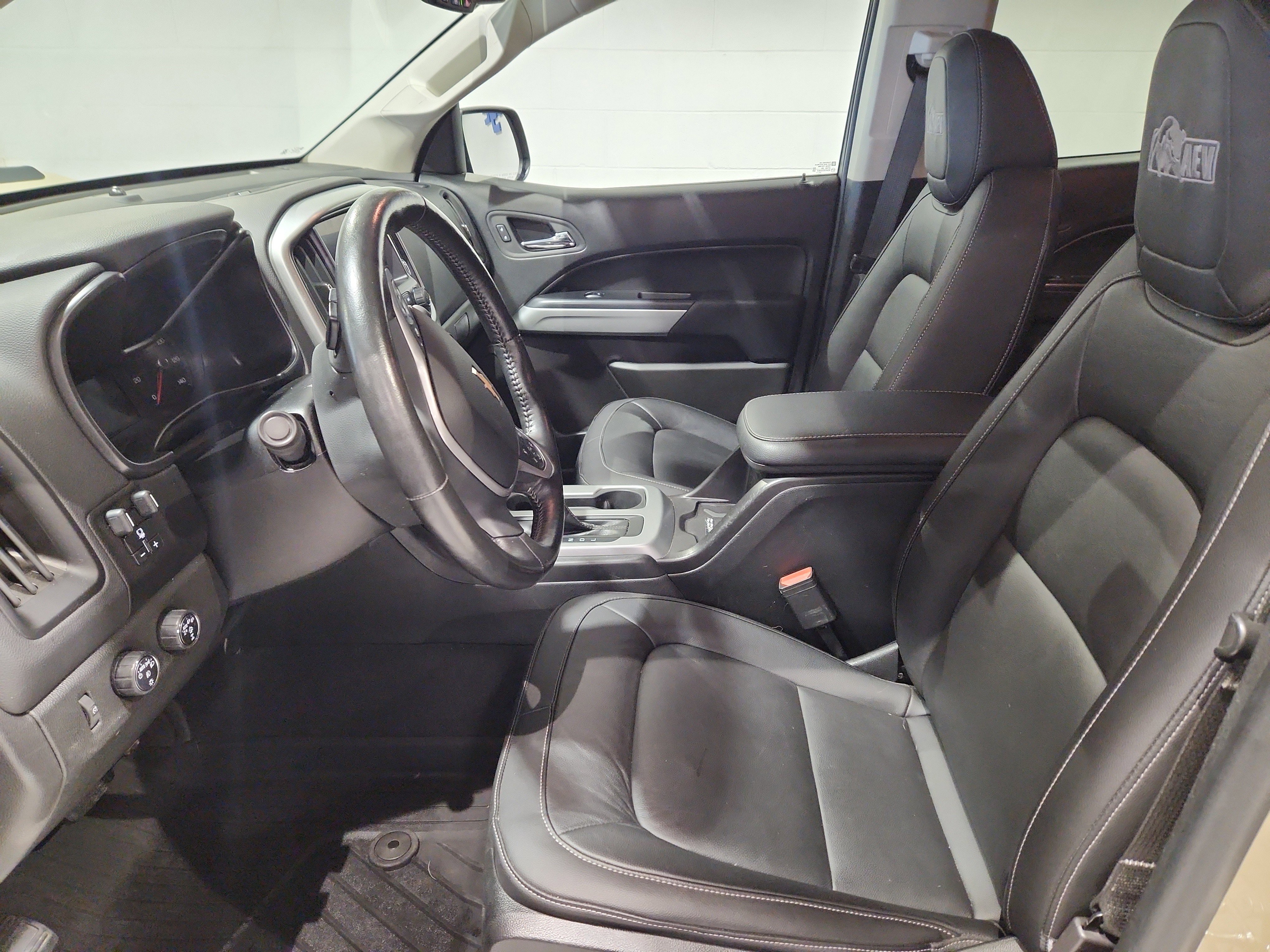 Certified 2022 Chevrolet Colorado ZR2 w/ Colorado ZR2 Bison Edition image 4