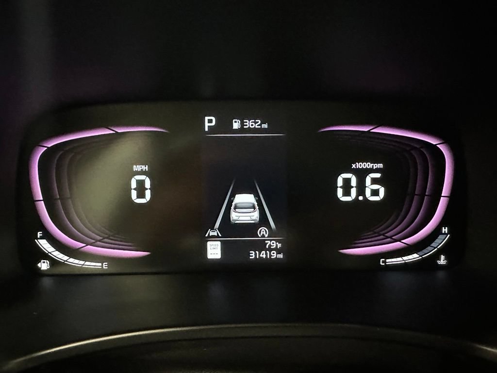 Used 2023 Kia Soul LX w/ LX Technology Package FWD image 23
