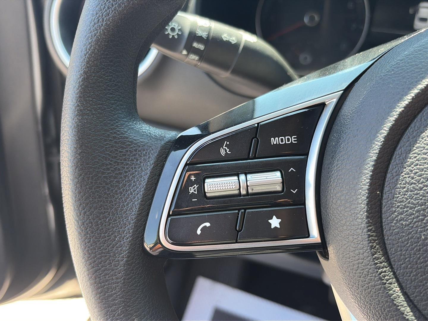Used 2024 Kia Forte LXS w/ LXS Technology Package FWD image 14