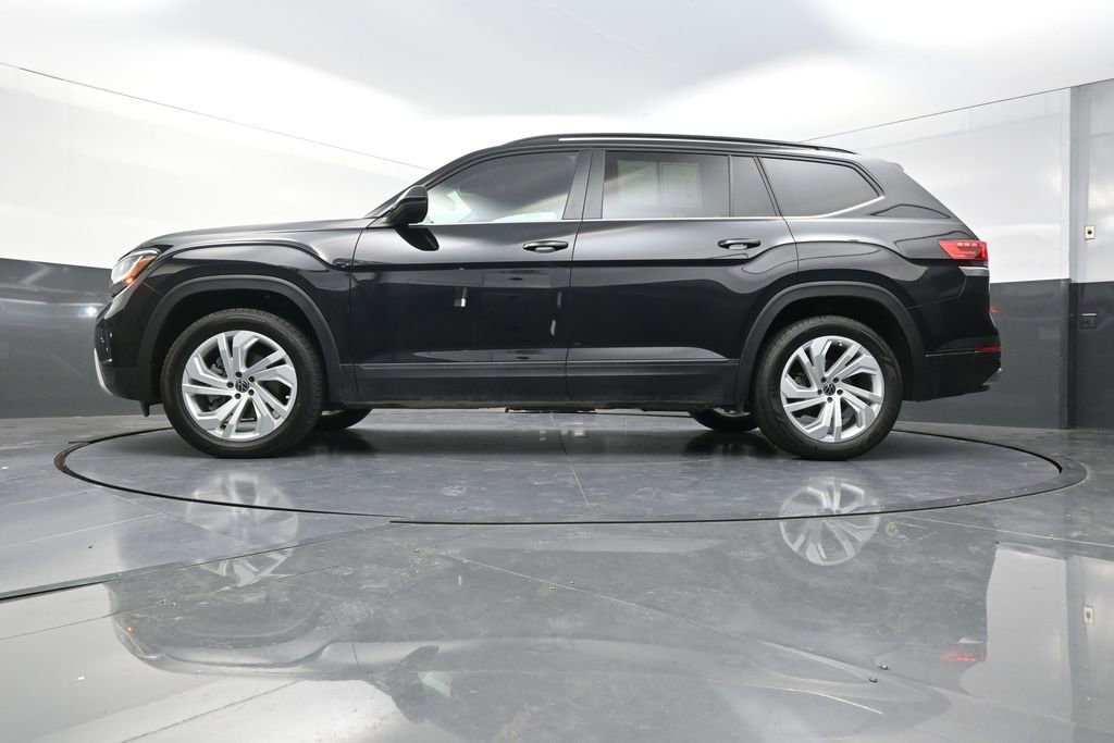 Used 2023 Volkswagen Atlas SE image 25