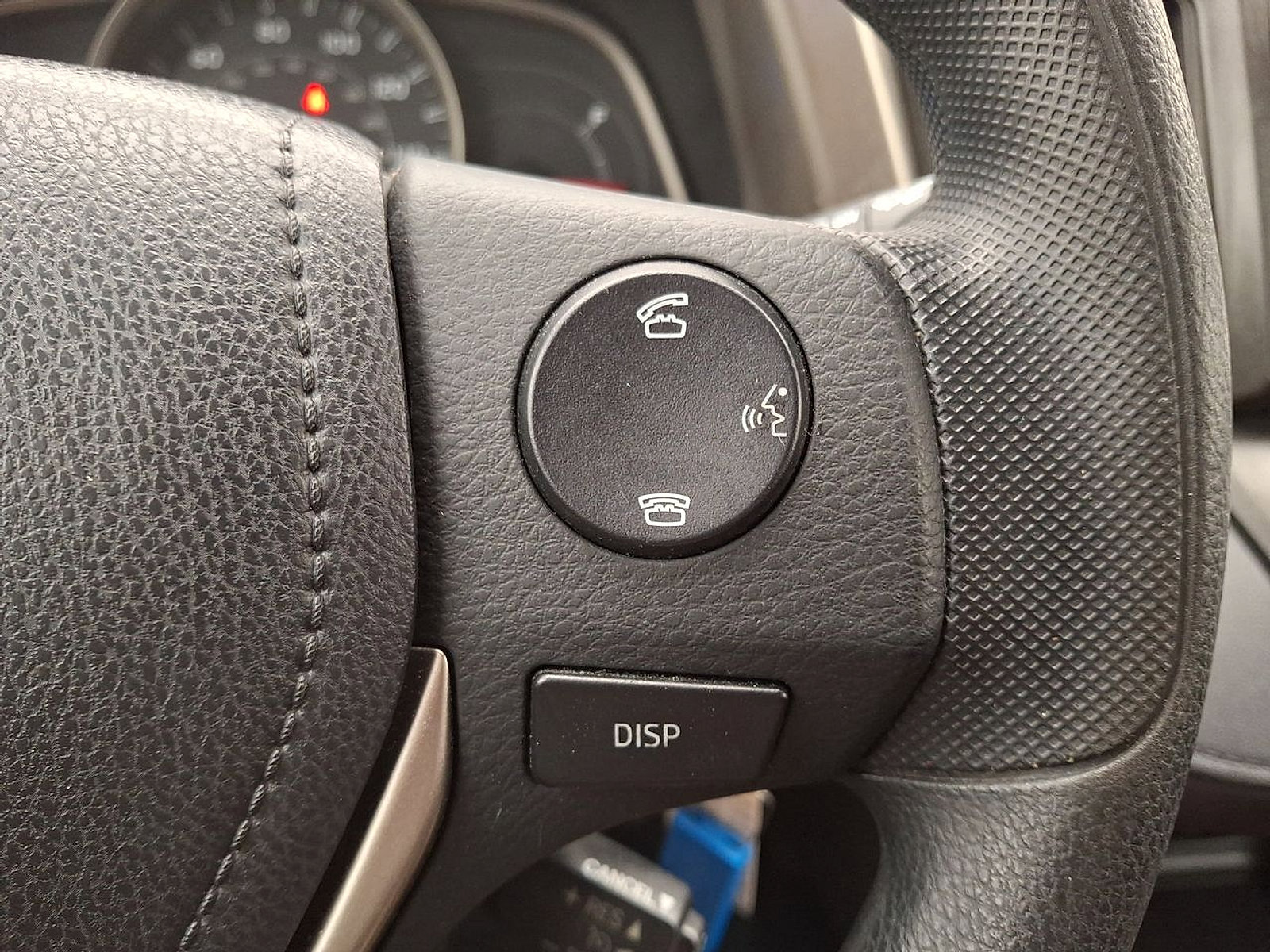 Used 2014 Toyota RAV4 LE image 18