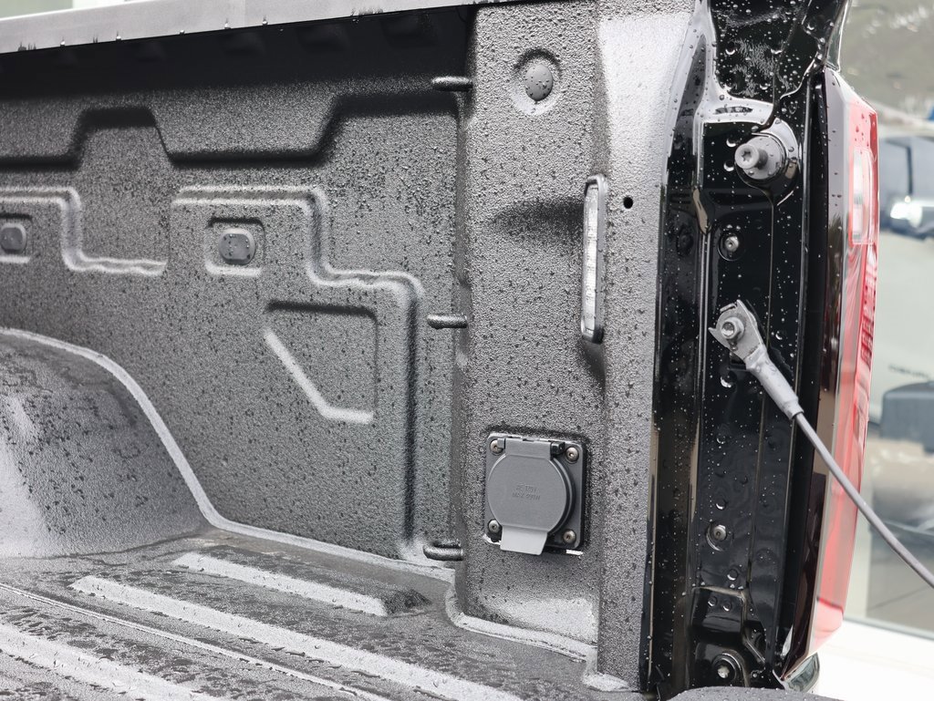 New 2025 GMC Sierra 2500 Denali w/ Denali Reserve Package image 37