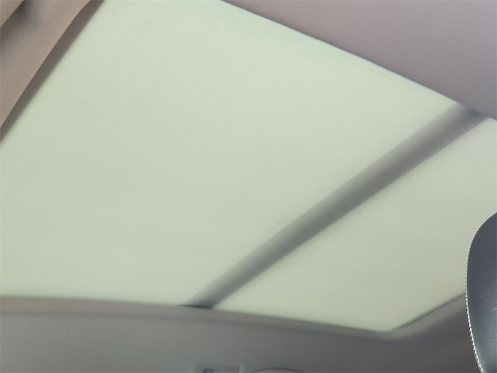 Used 2022 Volkswagen Atlas SEL Premium image 17