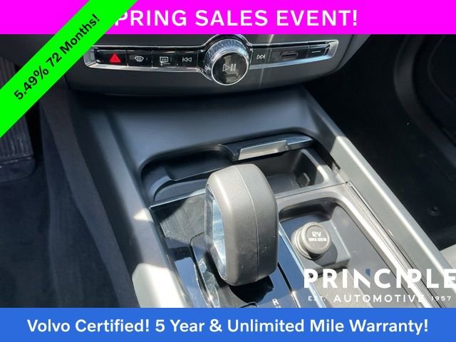 Certified 2025 Volvo XC60 B5 Core image 22