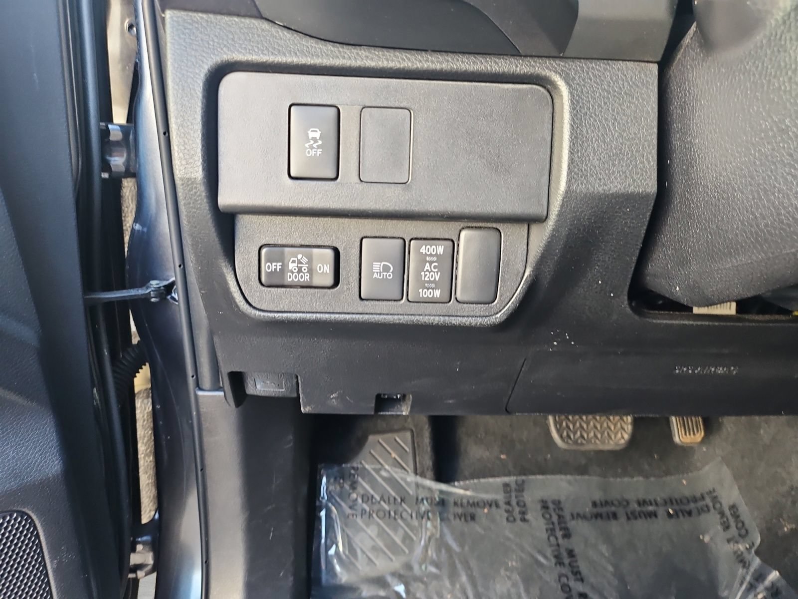 Used 2023 Toyota Tacoma TRD Off-Road w/ Technology Package AWD/4WD image 25