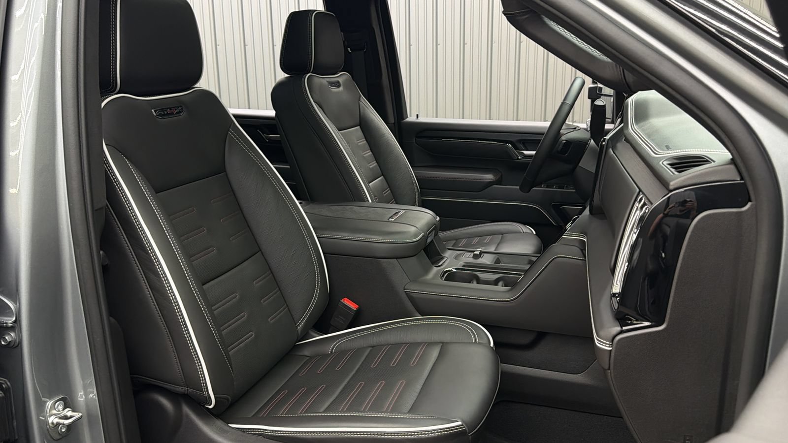 Used 2026 GMC Sierra 2500 AT4X AWD/4WD image 41