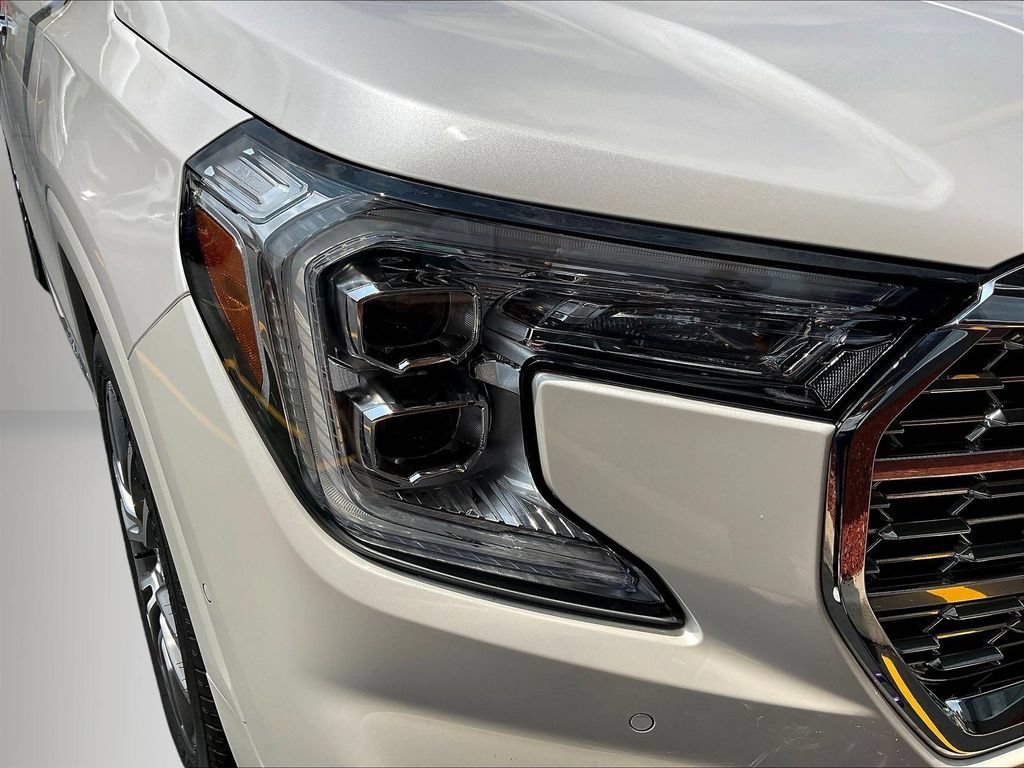 Used 2023 GMC Terrain Denali w/ Denali Premium Package AWD/4WD image 31