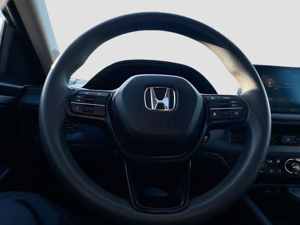 Used 2023 Honda Accord EX image 11