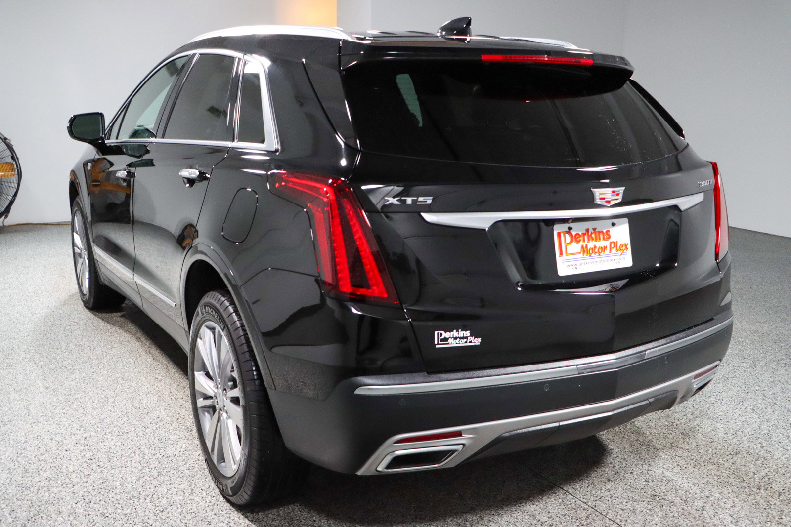 Used 2024 Cadillac XT5 Premium Luxury image 9