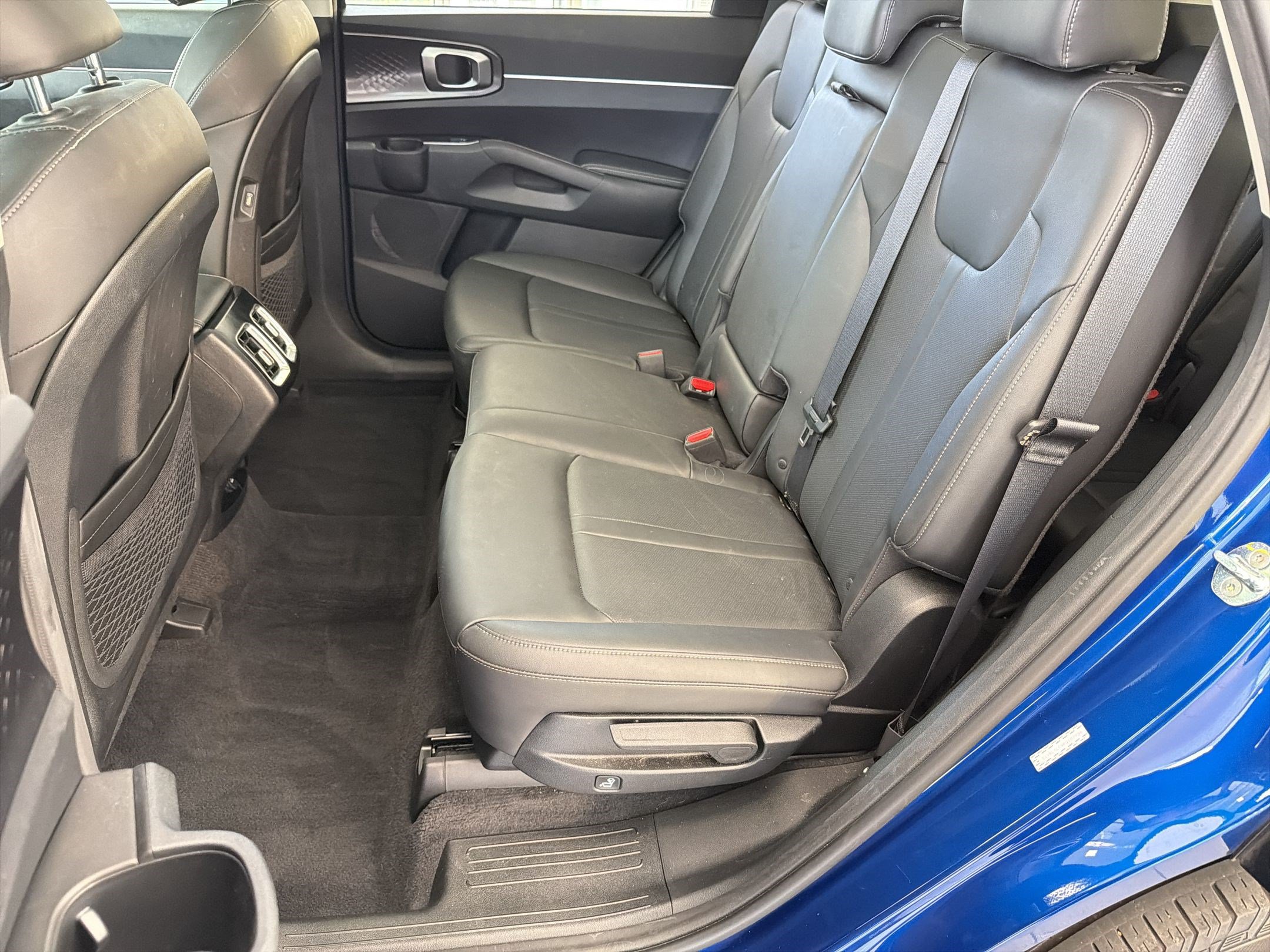 Used 2023 Kia Sorento S w/ Panoramic Sunroof Package FWD image 15