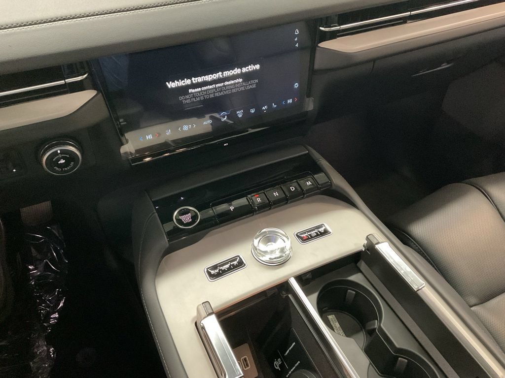 New 2027 Lincoln Navigator Reserve AWD/4WD image 14