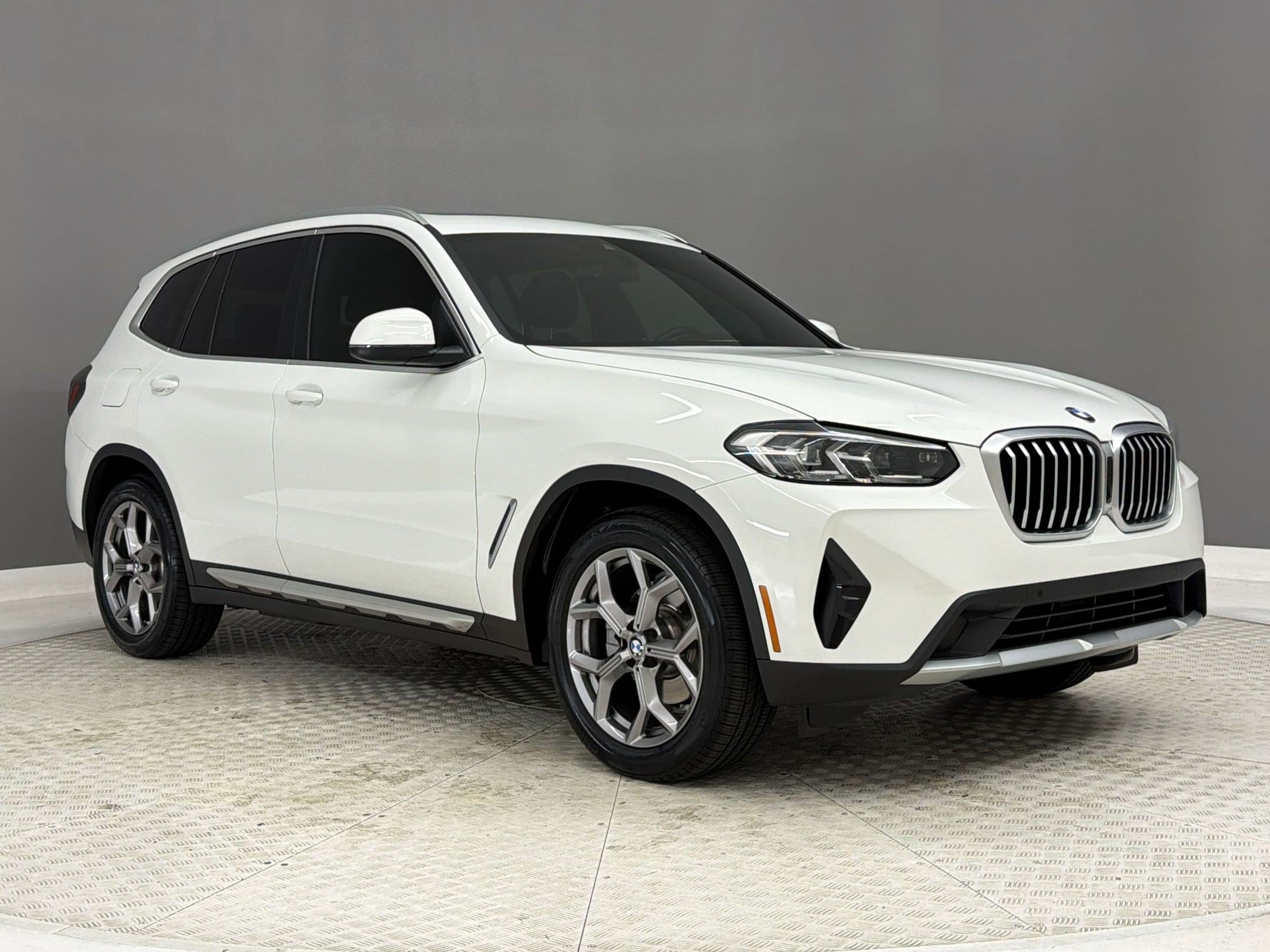 Certified 2024 BMW X3 sDrive30i w/ Convenience Package RWD image 7