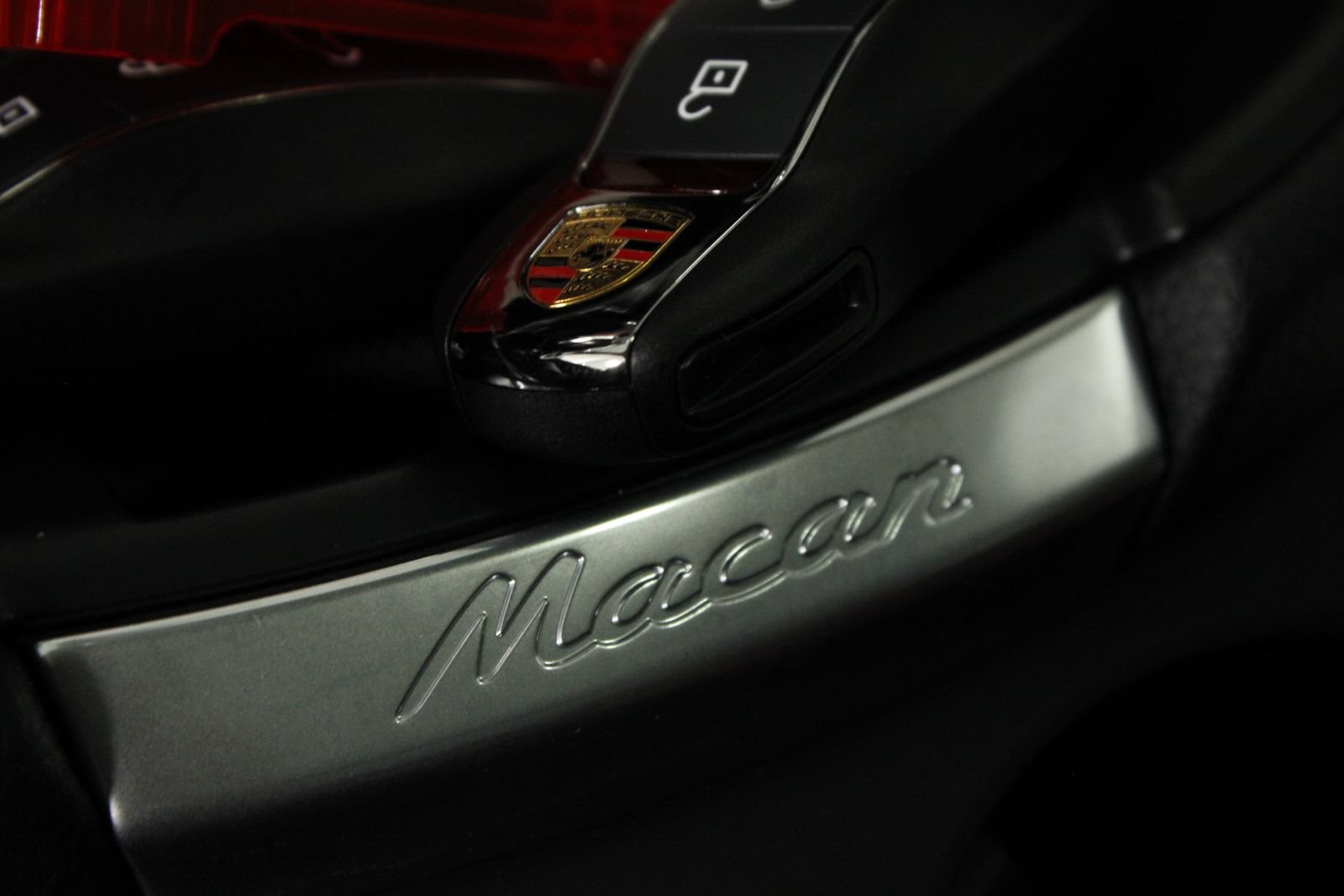 New 2026 Porsche Macan AWD/4WD image 33