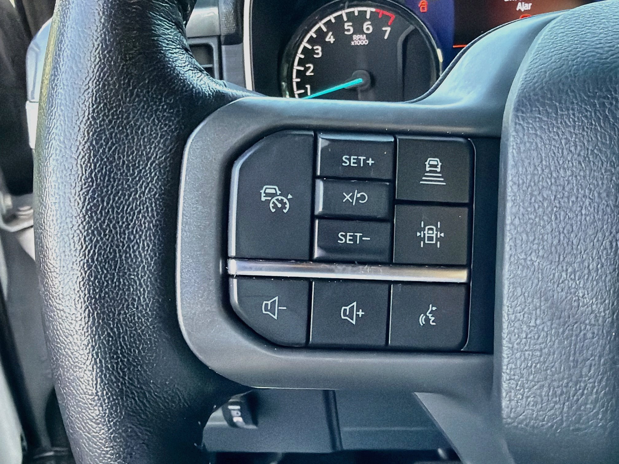 Used 2022 Ford F150 XLT w/ Equipment Group 302A High AWD/4WD image 37