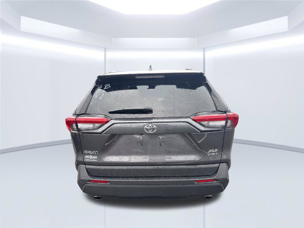 Used 2025 Toyota RAV4 XLE AWD/4WD image 5