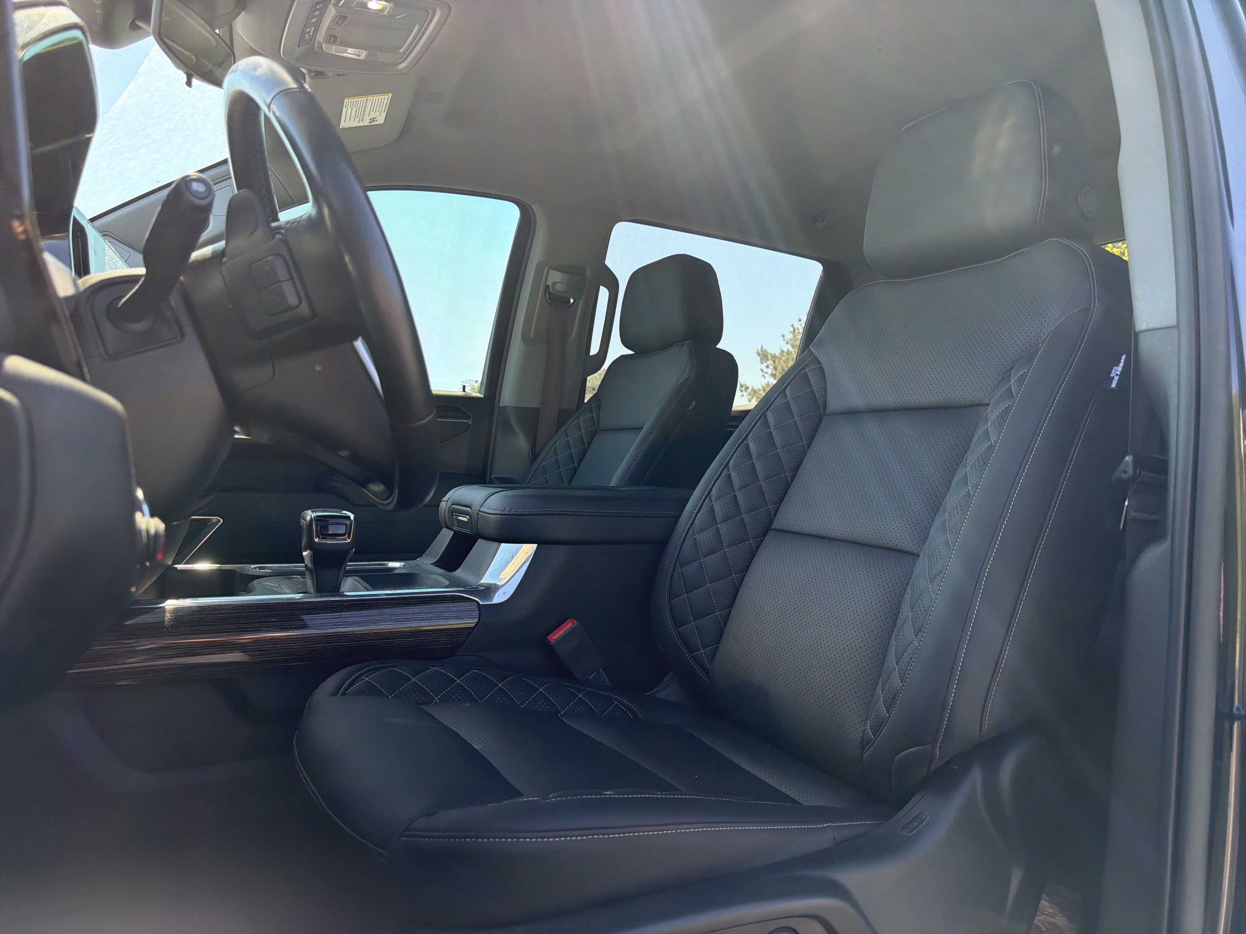 Used 2022 GMC Sierra 1500 Elevation w/ X31 Off-Road Package AWD/4WD image 7