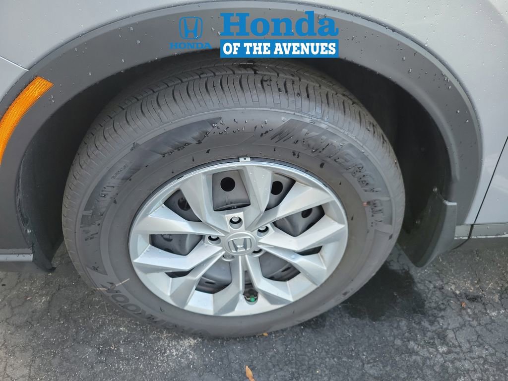 Used 2026 Honda CR-V LX image 4