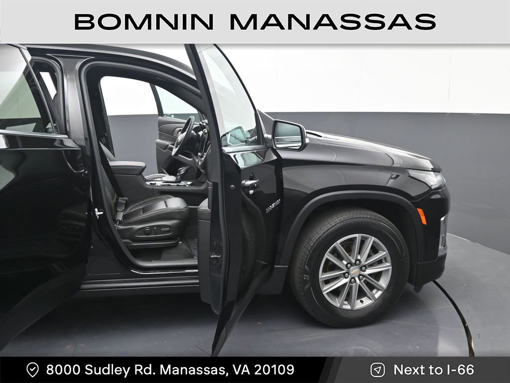 Used 2023 Chevrolet Traverse LT AWD/4WD image 9