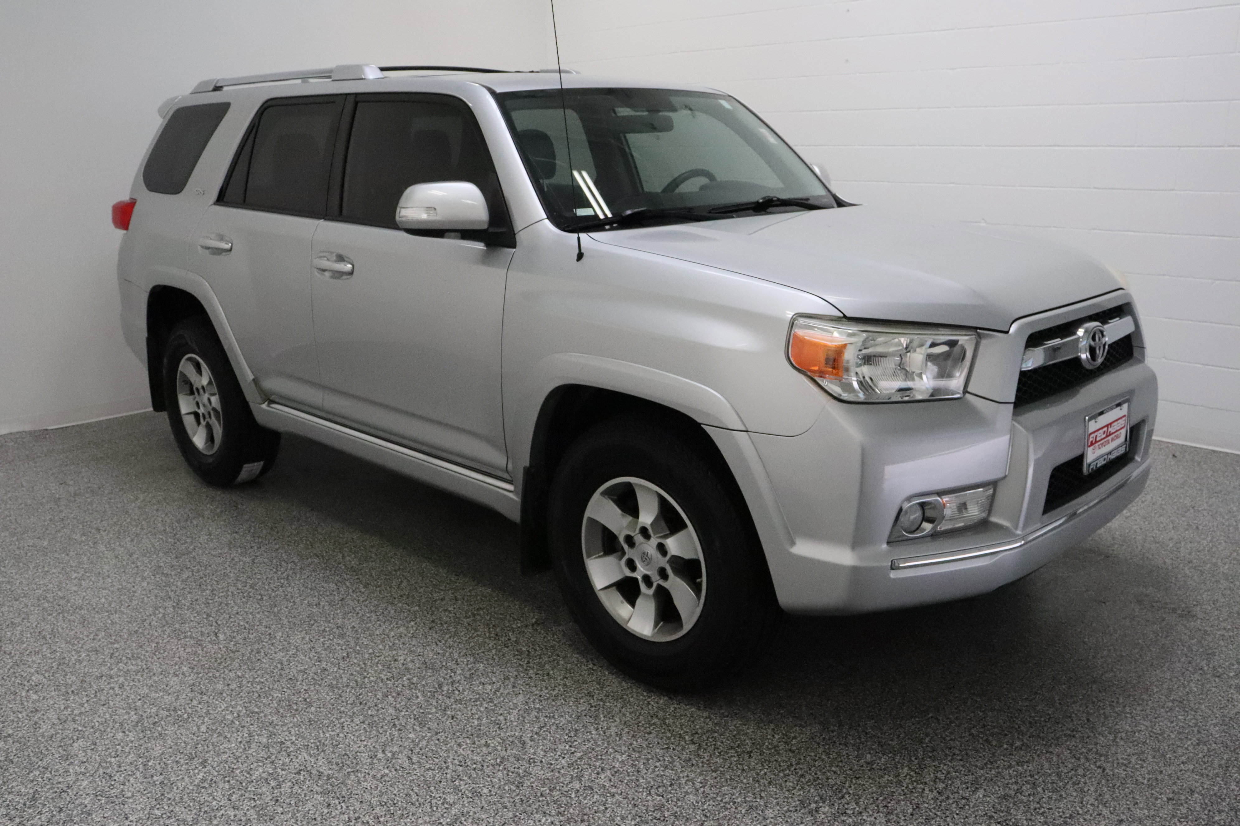 Used 2013 Toyota 4Runner SR5 image 4