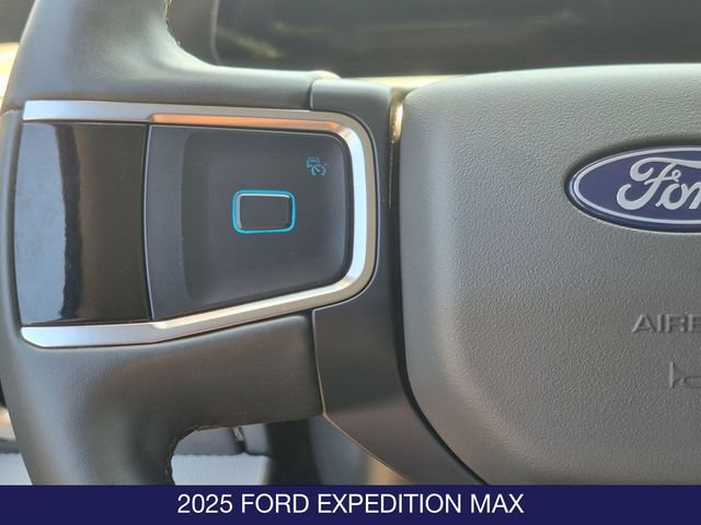Used 2025 Ford Expedition Max Active AWD/4WD image 19