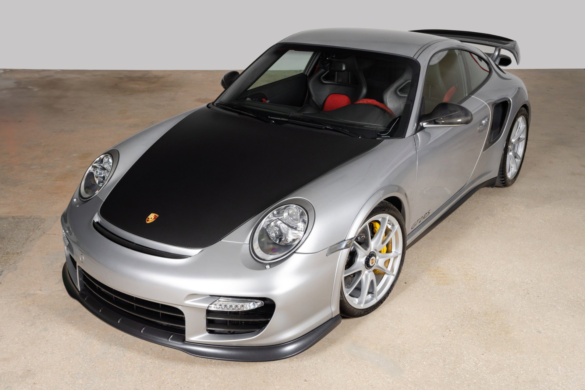 Used 2011 Porsche 911 GT2 RS image 2