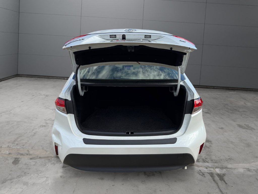 Used 2023 Toyota Corolla LE w/ Carpet Mat Package (TMS) FWD image 19