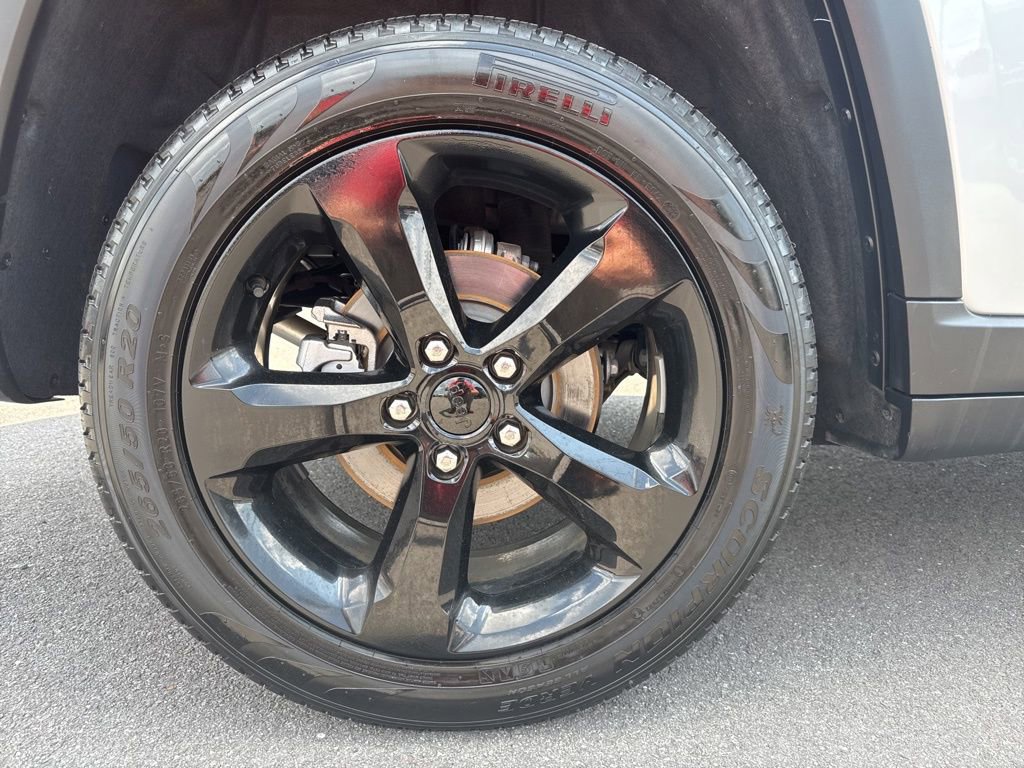 Used 2024 Jeep Grand Cherokee Limited w/ Black Appearance Package image 13