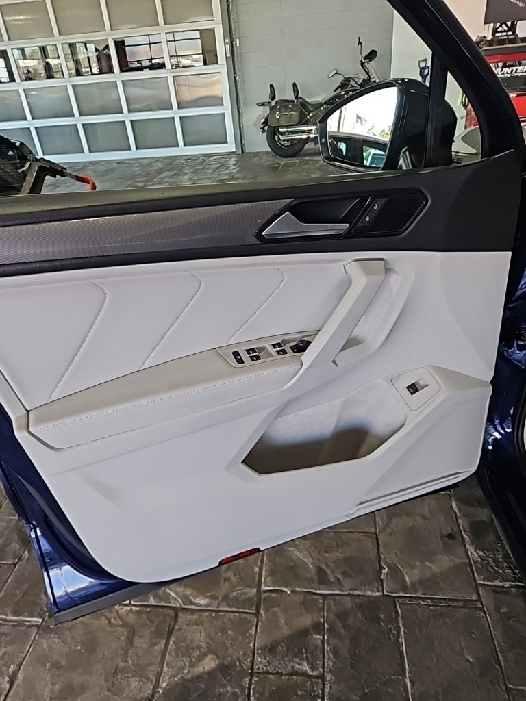 Certified 2024 Volkswagen Tiguan SE w/ Panoramic Sunroof Package image 26