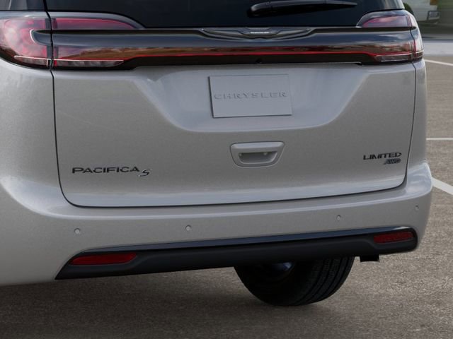New 2026 Chrysler Pacifica Limited image 13